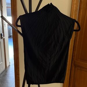 DKNY Black Sleeveless Pleated Blouse